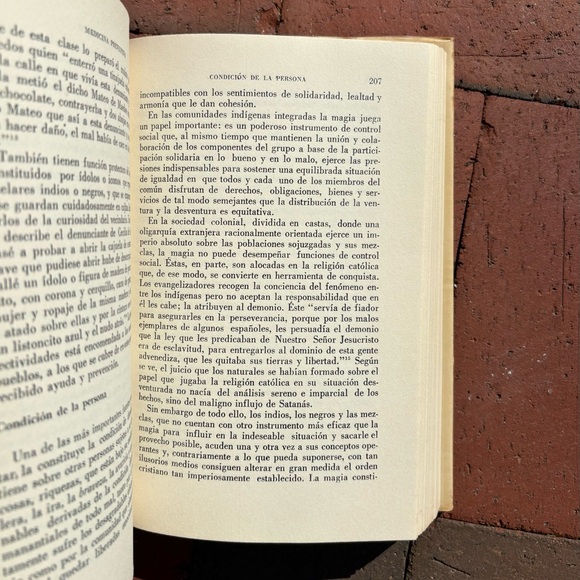 1973 Medicina y Magia Gonzalo Aguirre Beltran Medicine and Magic Colonialization - Picture 4 of 14